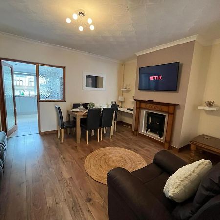 Access To Private Gym Room, 3 Bedrooms, Close To The City Swansea Eksteriør billede